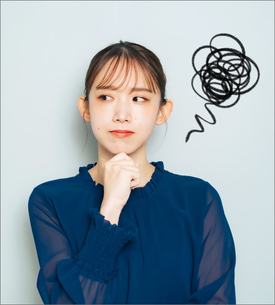悩む女性